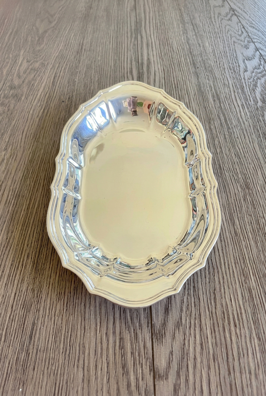 Midge | Scalloped Silver Vanity Tray